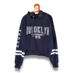H&M Divide Brooklyn Cropped Hoodie Black Extra Small